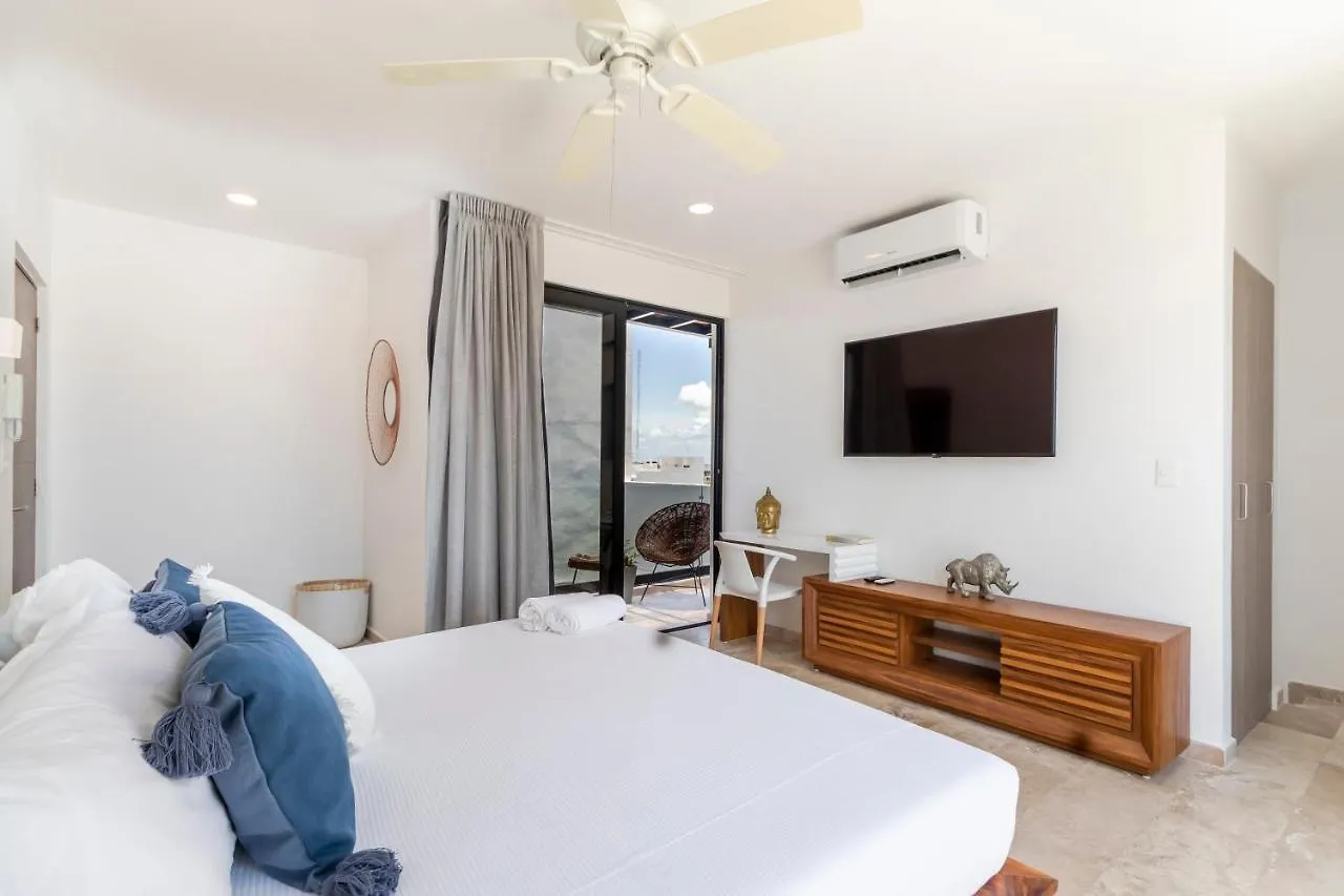 Luxurious And New 2 Bedroom Apartment With Private Jacuzzi Playa del Carmen