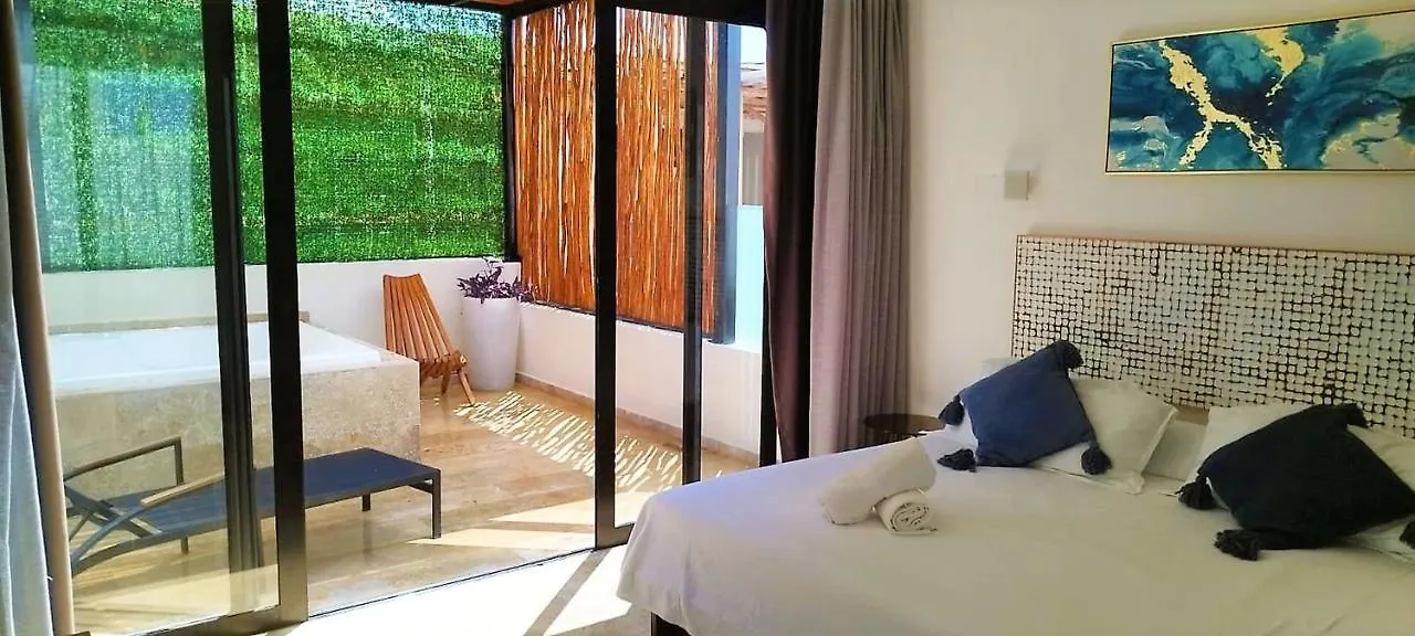Luxurious And New 2 Bedroom Apartment With Private Jacuzzi Playa del Carmen Mexico